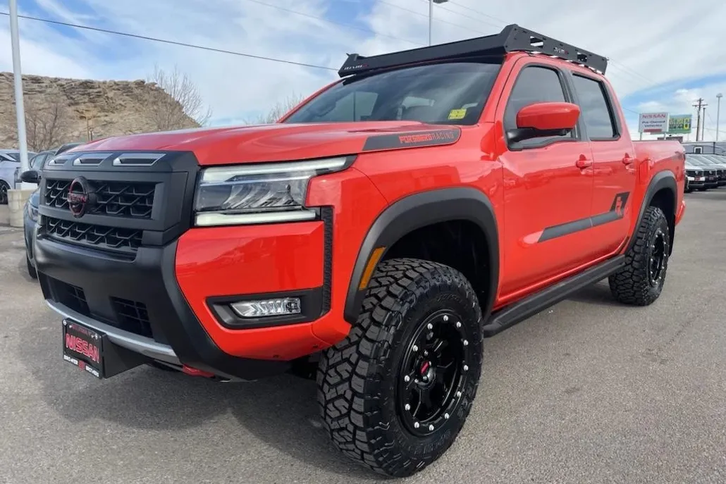 2025 Nissan Frontier PRO-4X photo 1
