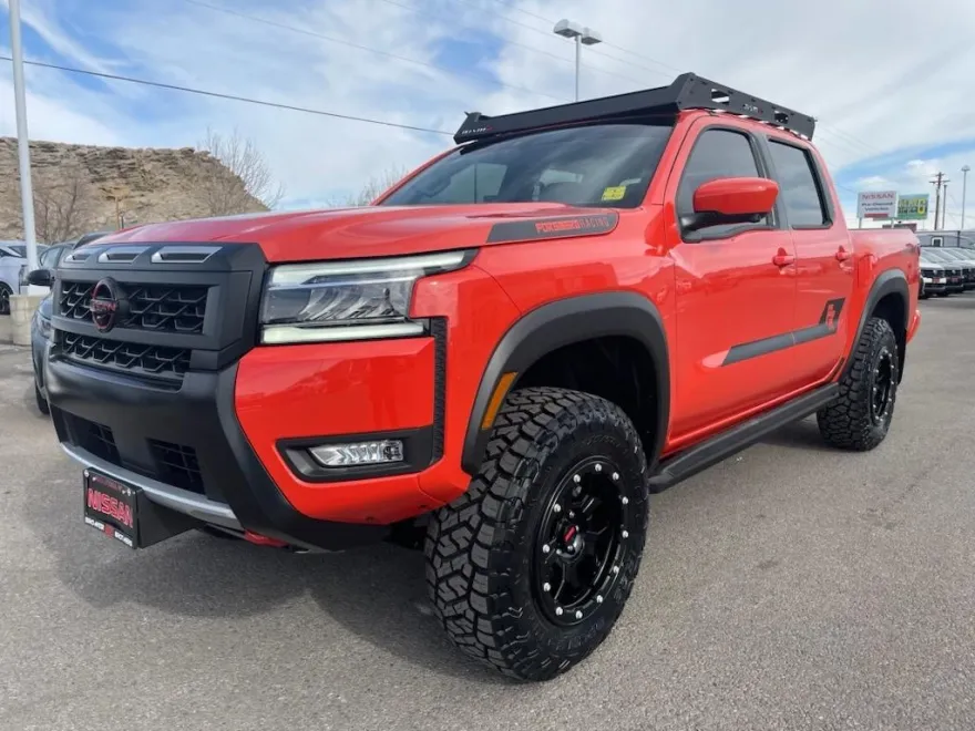 2025 Nissan Frontier PRO-4X photo 1
