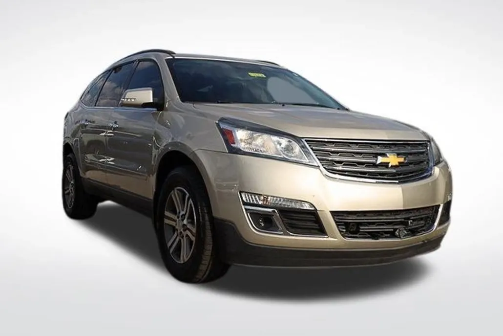 2015 Chevrolet Traverse 2LT photo 1