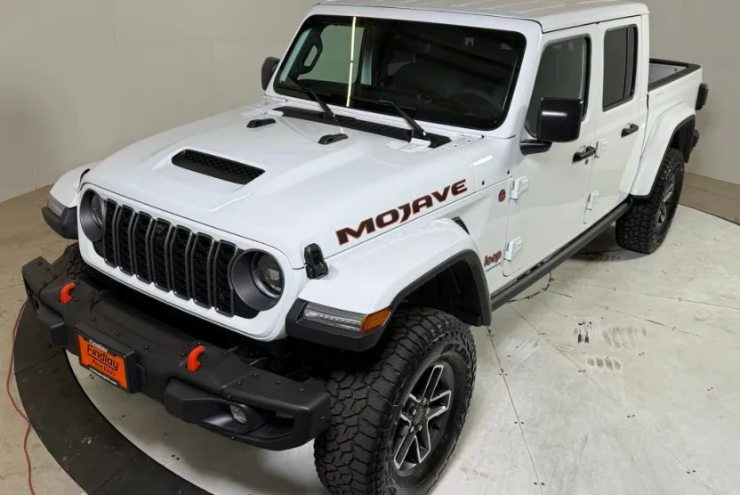 2025 Jeep Gladiator Mojave photo 1
