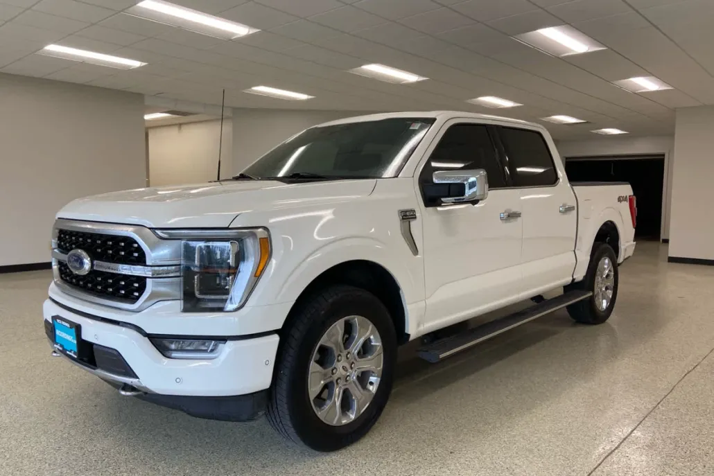 2023 Ford F-150 Platinum photo 1