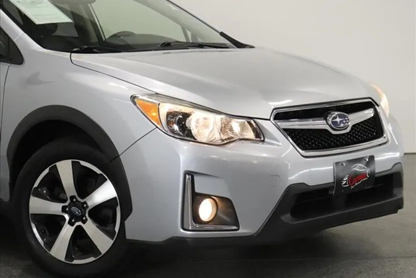 2016 Subaru Crosstrek Hybrid Touring photo 1