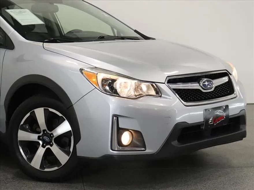 2016 Subaru Crosstrek Hybrid Touring photo 1