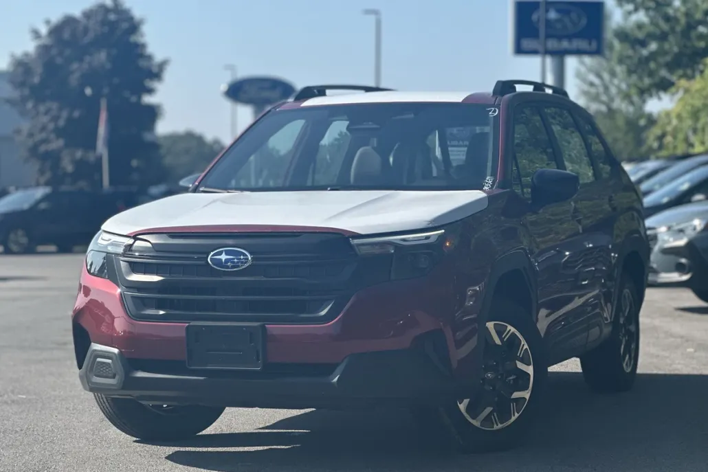 2025 Subaru Forester Base photo 1