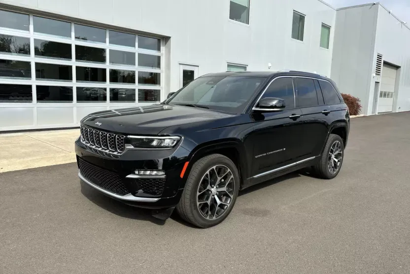 2023 Jeep Grand Cherokee Summit Reserve photo 1