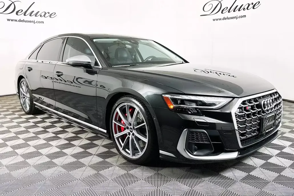 2022 Audi S8 Quattro photo 1