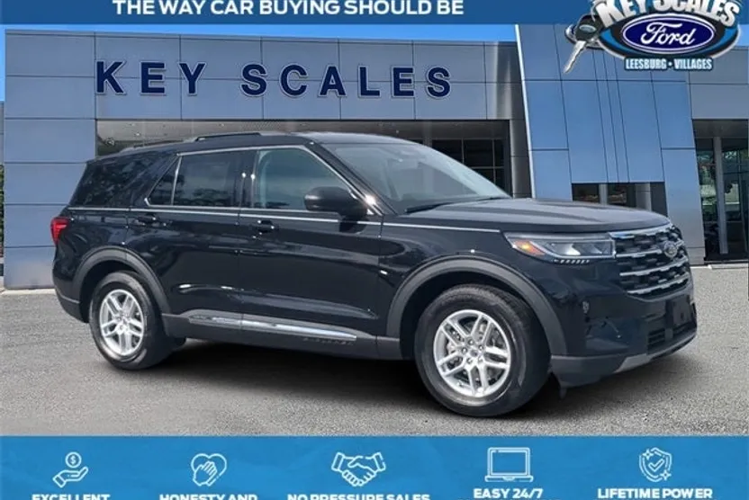 2025 Ford Explorer photo 1