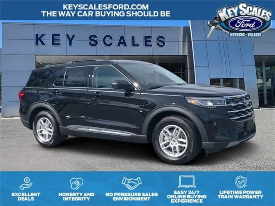 2025 Ford Explorer photo 1