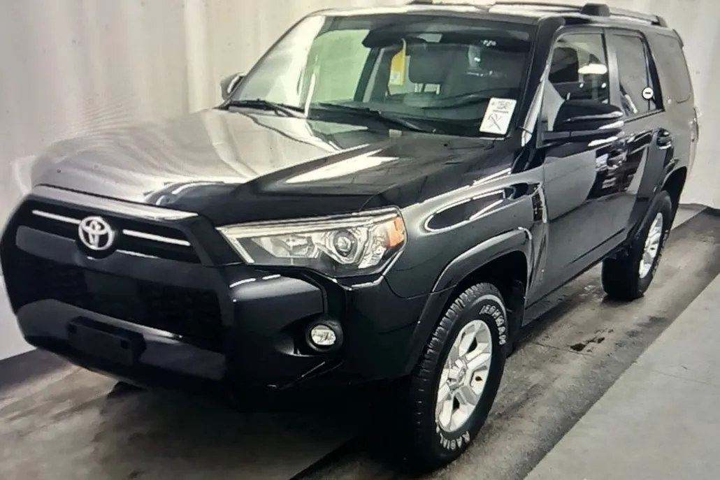 2023 Toyota 4Runner SR5 Premium photo 1