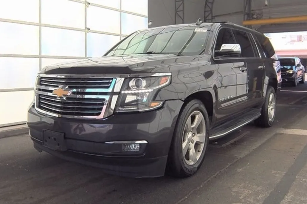 2018 Chevrolet Suburban Premier photo 1
