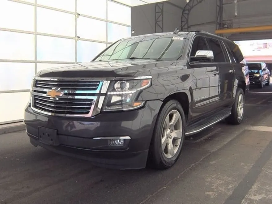 2018 Chevrolet Suburban Premier photo 1