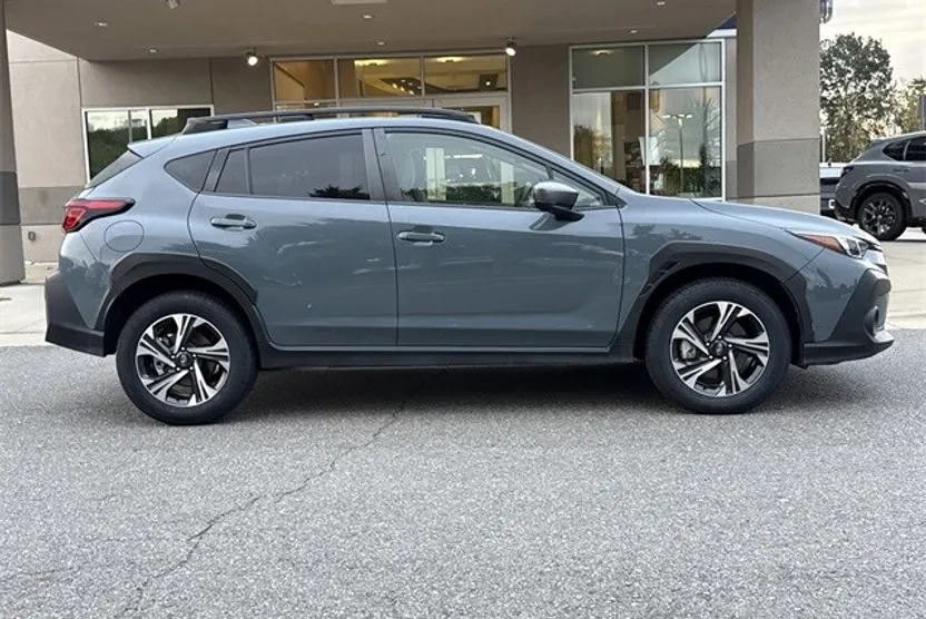 2024 Subaru Crosstrek Premium photo 1