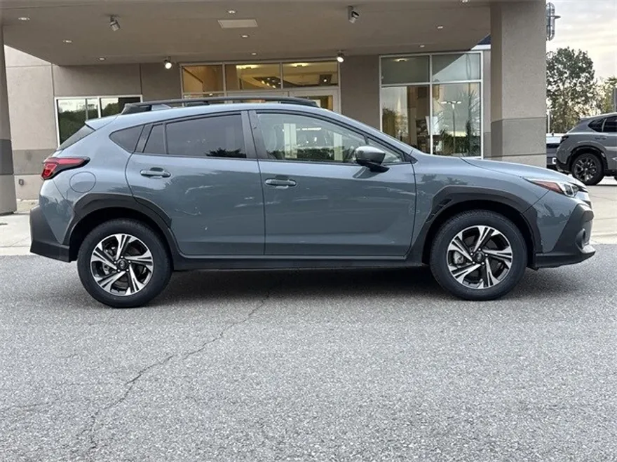 2024 Subaru Crosstrek Premium photo 1