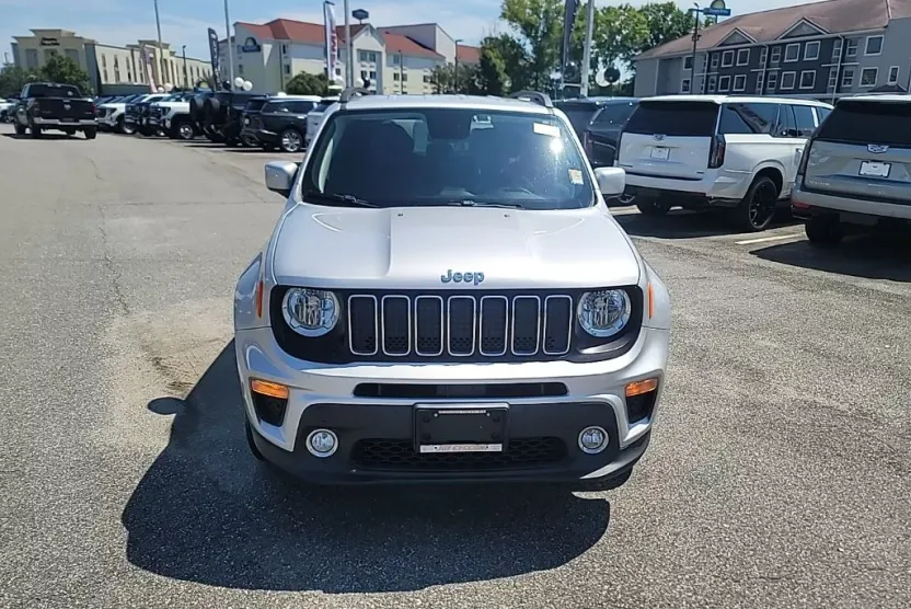 2019 Jeep Renegade Latitude photo 1