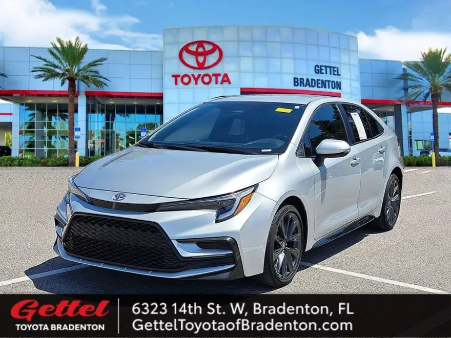 2024 Toyota Corolla SE photo 1