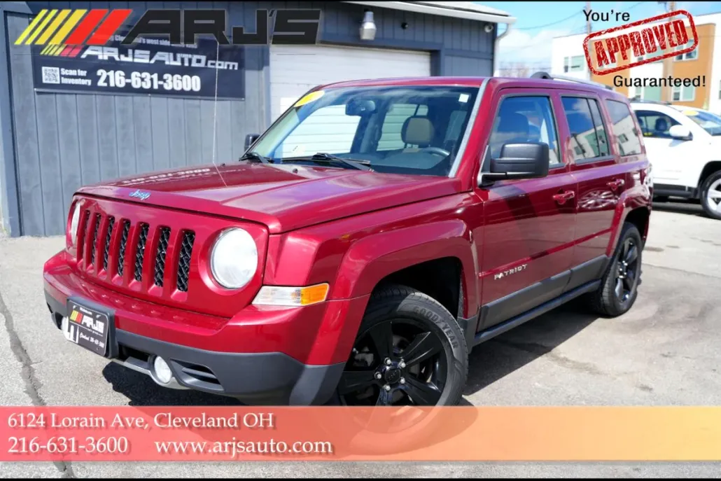 2012 Jeep Patriot Latitude photo 1
