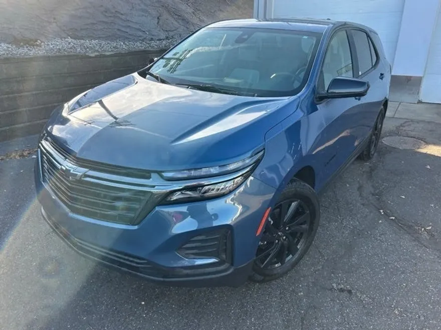 2024 Chevrolet Equinox LS photo 1
