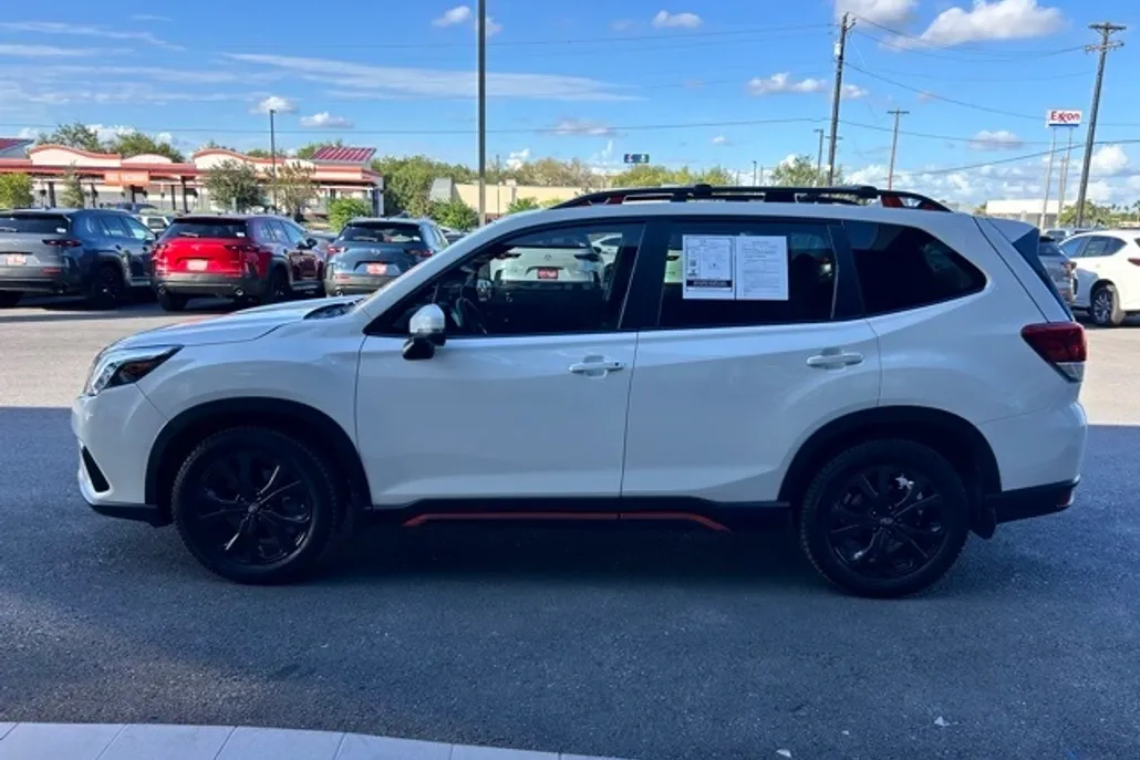 2022 Subaru Forester Sport photo 1