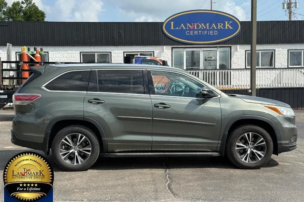 2016 Toyota Highlander XLE photo 1