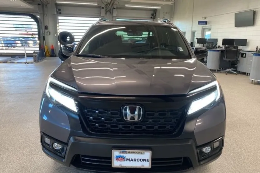 2021 Honda Passport Touring photo 1