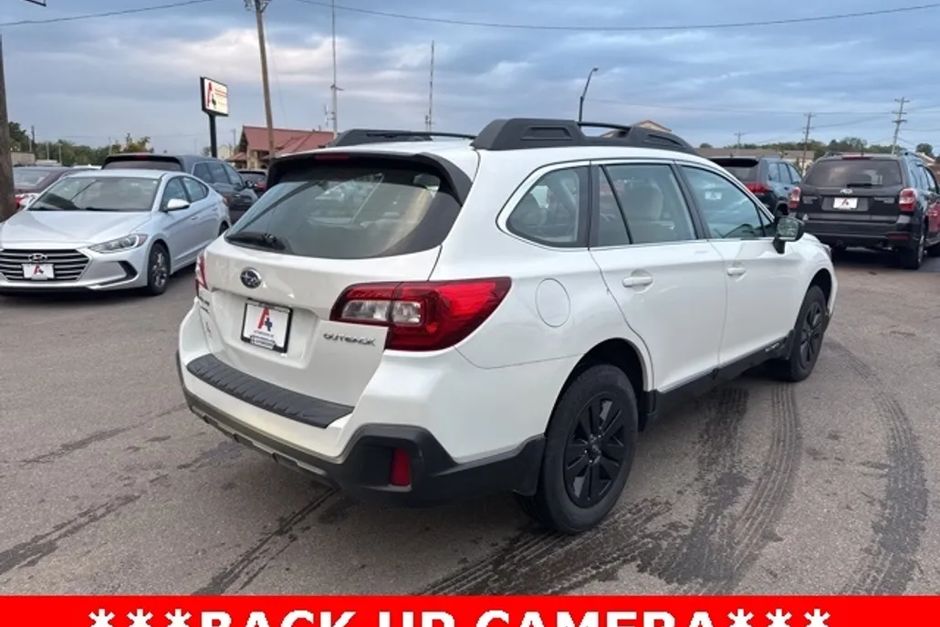 2019 Subaru Outback 2.5i photo 1