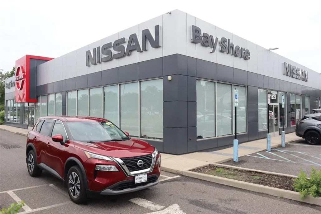2022 Nissan Rogue SV photo 1