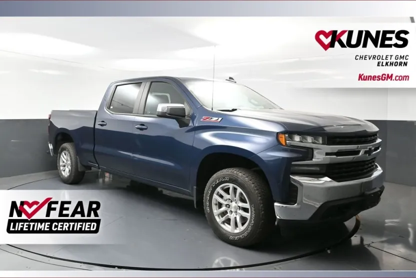 2021 Chevrolet Silverado 1500 LT photo 1