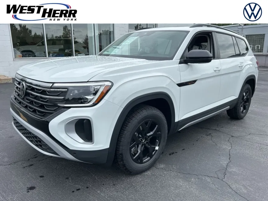 2025 Volkswagen Atlas Peak Edition SE photo 1