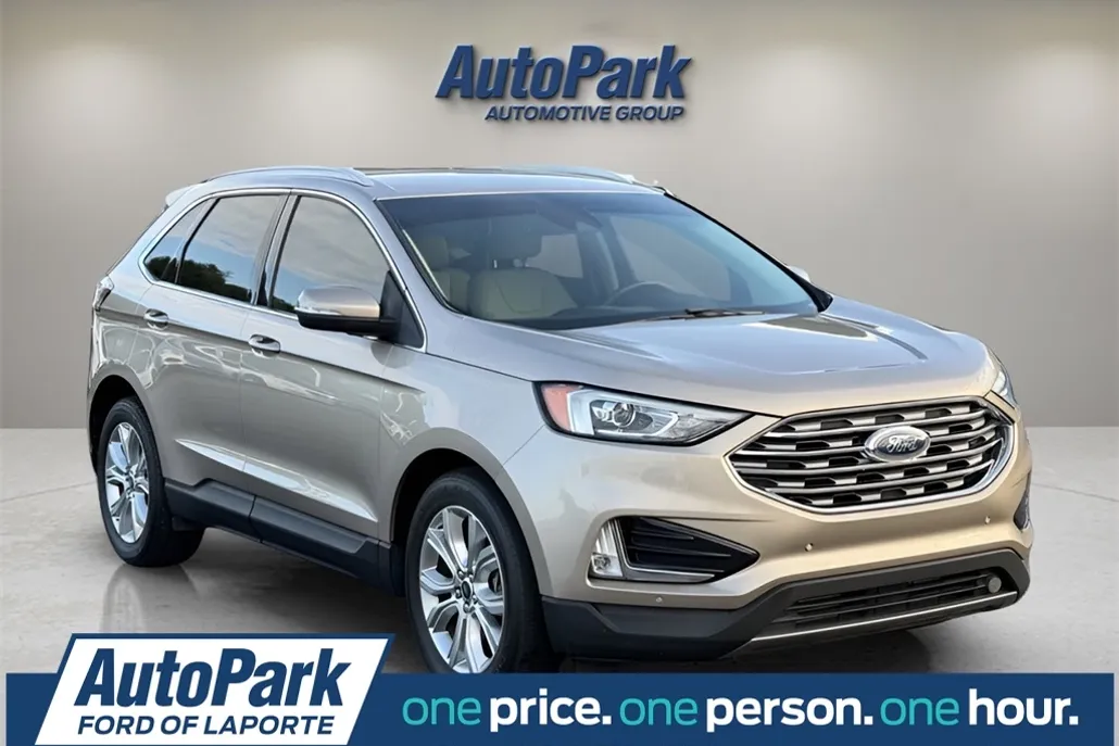 2020 Ford Edge Titanium photo 1
