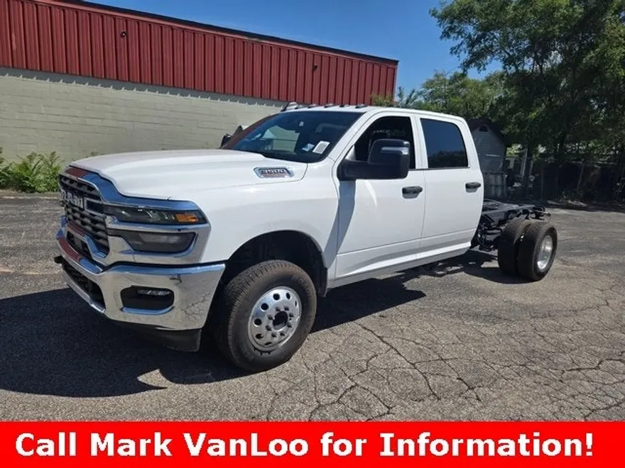 2025 Ram 3500 Tradesman photo 1
