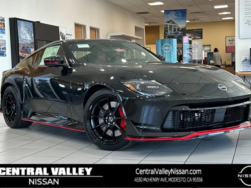 2024 Nissan Z Nismo photo 1