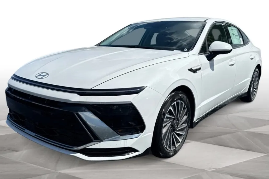 2025 Hyundai Sonata Hybrid SEL photo 1