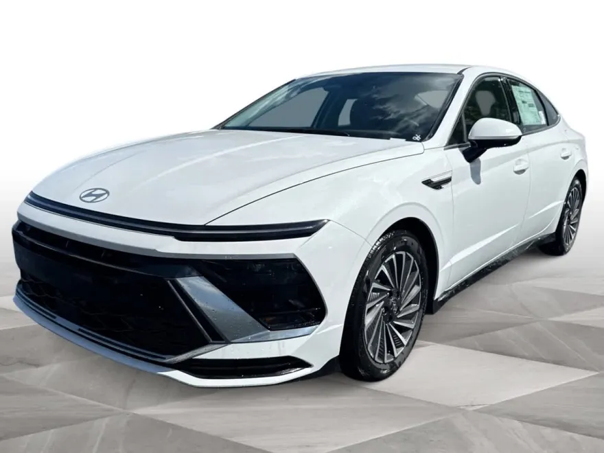 2025 Hyundai Sonata Hybrid SEL photo 1
