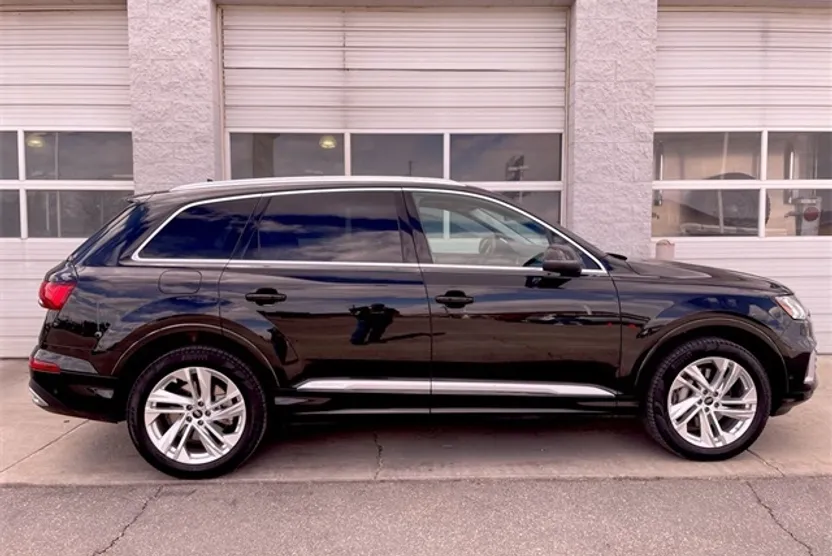 2024 Audi Q7 55 Premium Plus photo 1