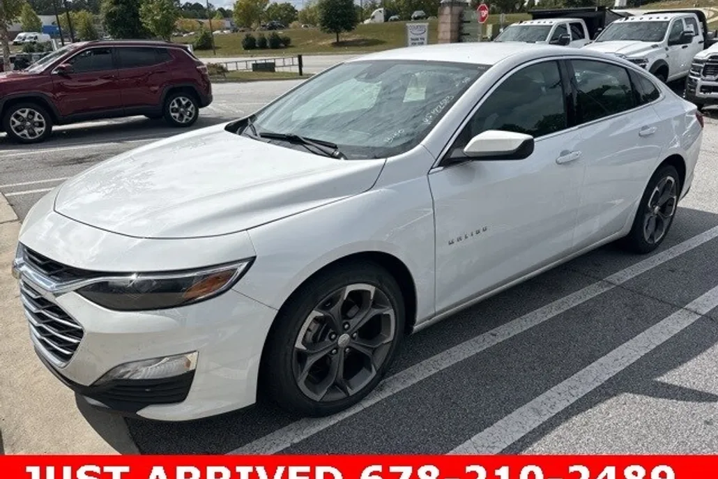 2024 Chevrolet Malibu 1LT photo 1