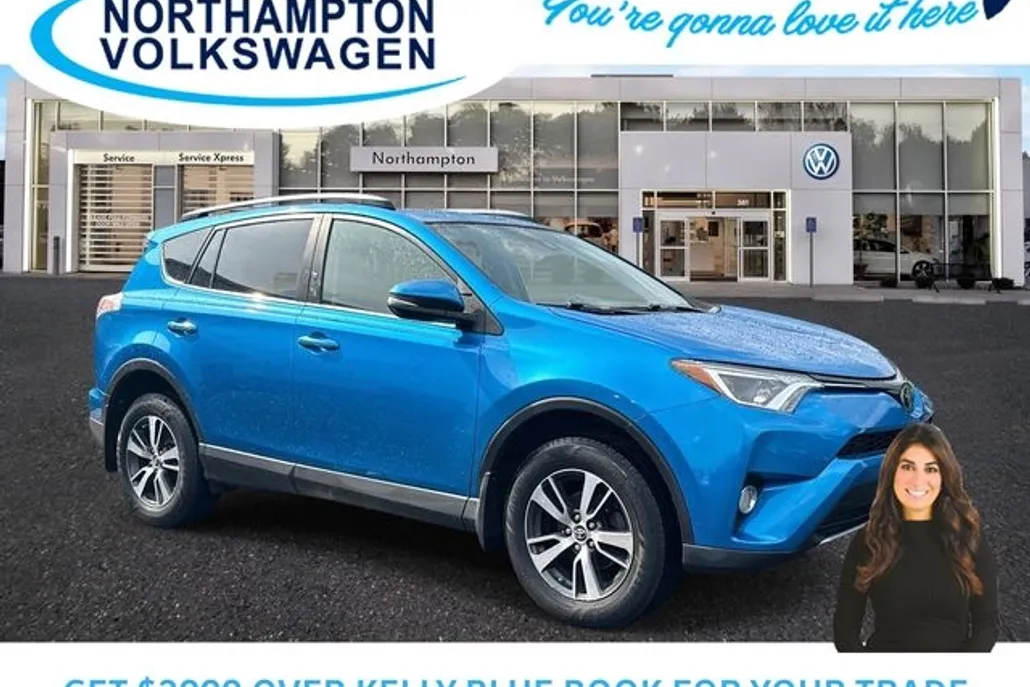 2018 Toyota RAV4 XLE photo 1