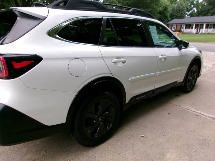 2020 Subaru Outback Onyx Edition XT photo 1