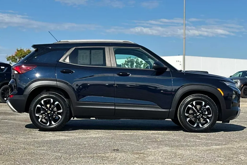 2021 Chevrolet Trailblazer LT photo 1