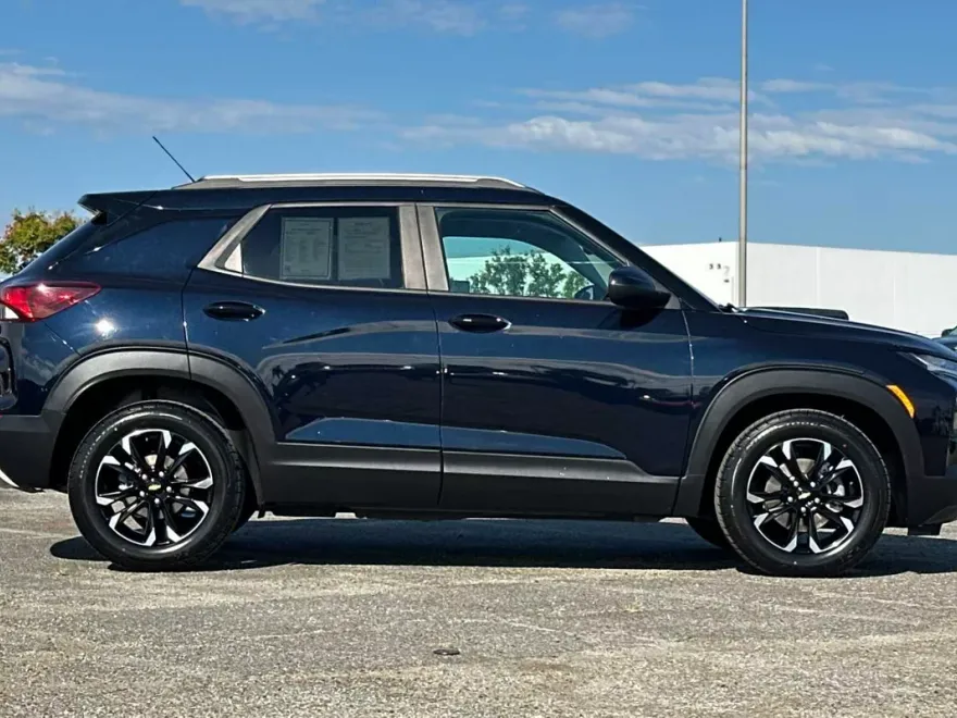 2021 Chevrolet Trailblazer LT photo 1