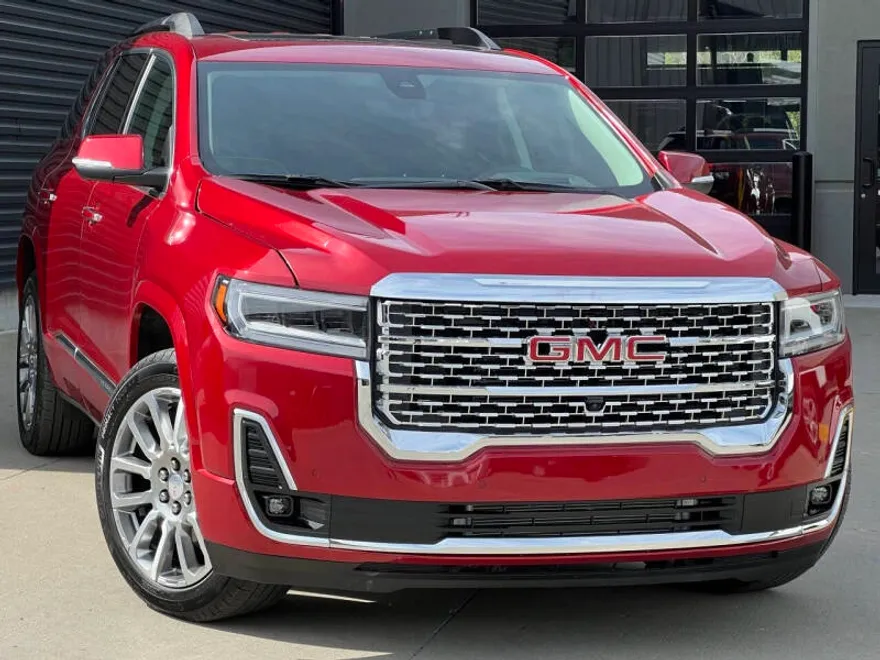 2023 Gmc Acadia Denali photo 1