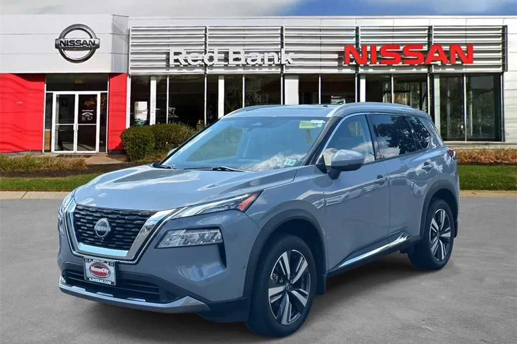 2023 Nissan Rogue SL photo 1