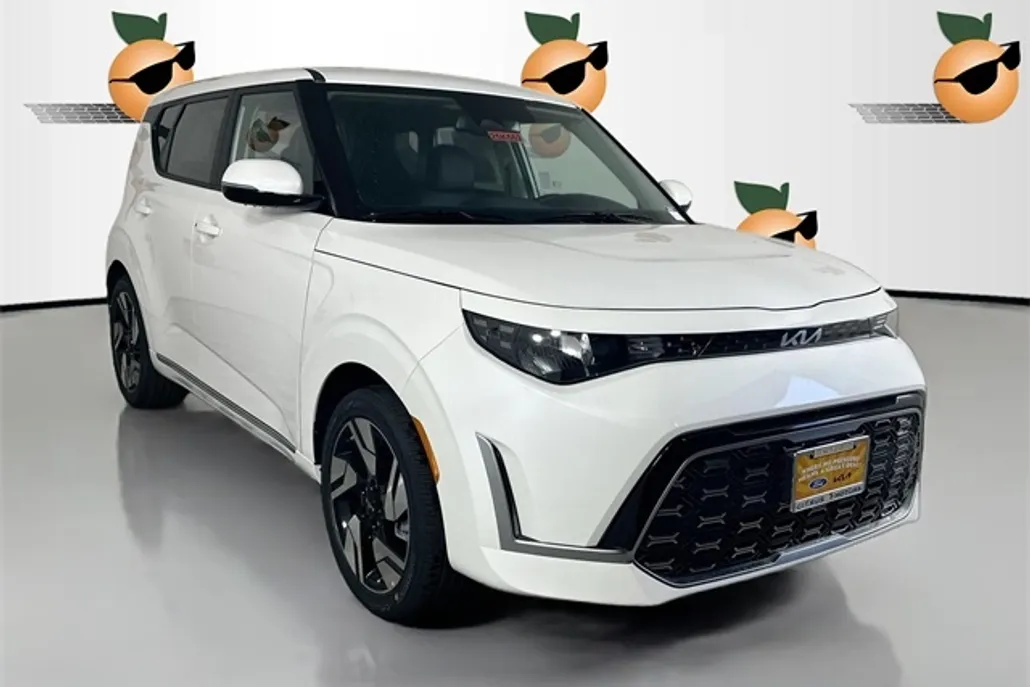 2025 Kia Soul GT-Line photo 1