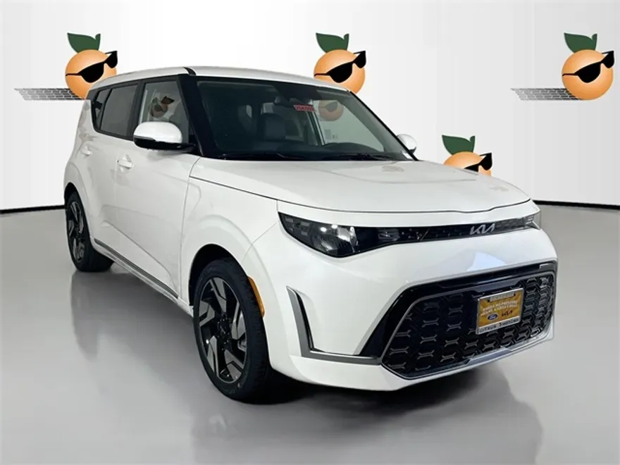 2025 Kia Soul GT-Line photo 1