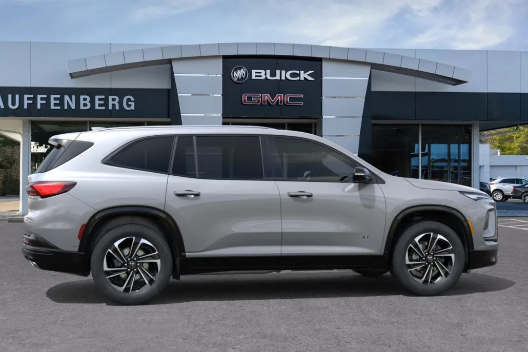 2025 Buick Enclave Sport Touring photo 1