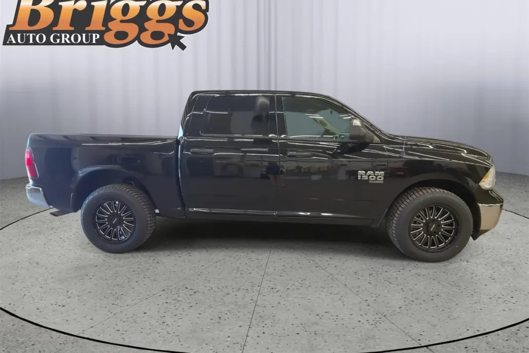 2023 Ram 1500 Classic SLT photo 1