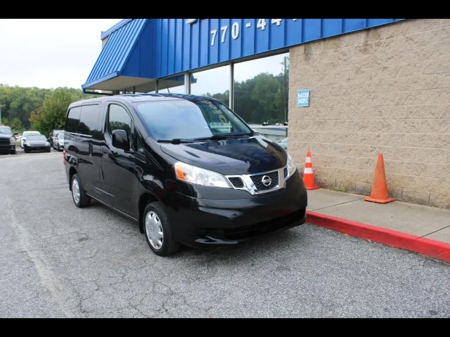 2017 Nissan NV200 SV photo 1