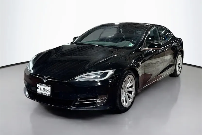 2016 Tesla Model S photo 1