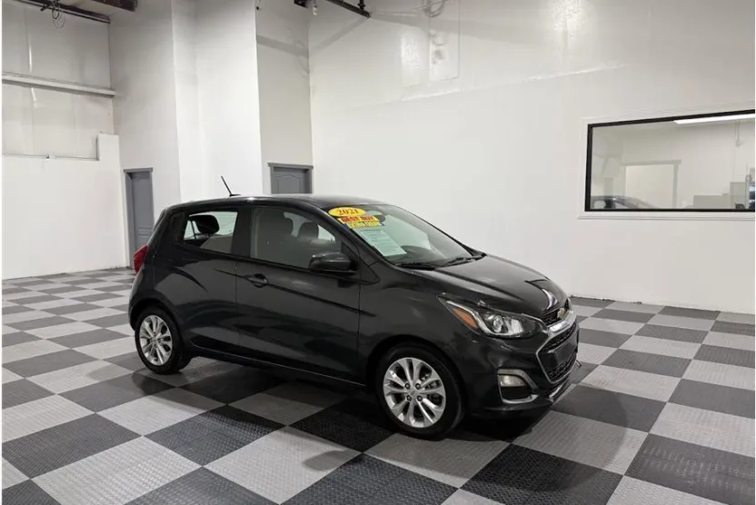 2021 Chevrolet Spark 1LT photo 1