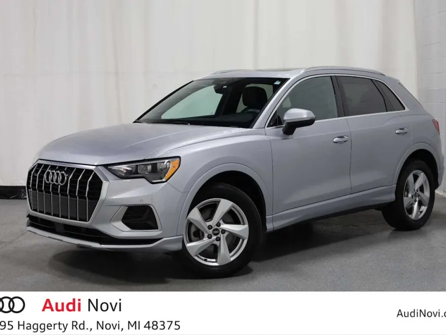 2022 Audi Q3 Premium photo 1