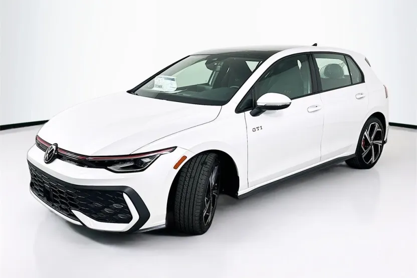 2025 Volkswagen Golf GTI SE photo 1